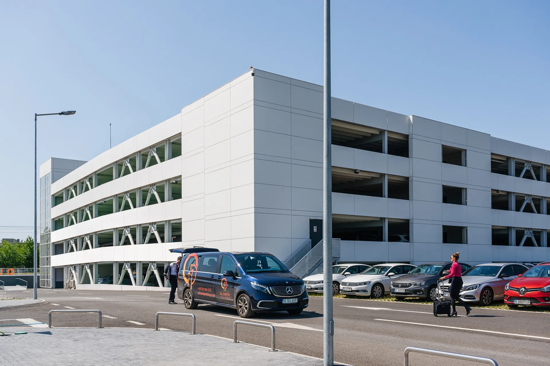 Cele mai frecvente intrebari despre o parcare de la aeroport