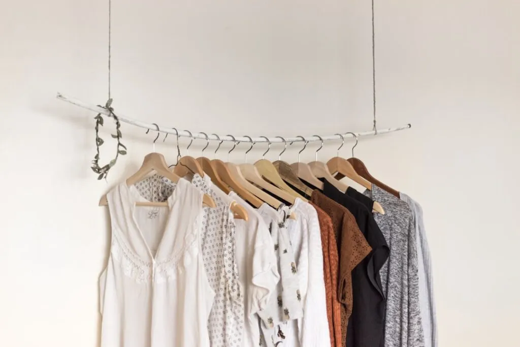 Photo Simple wardrobe