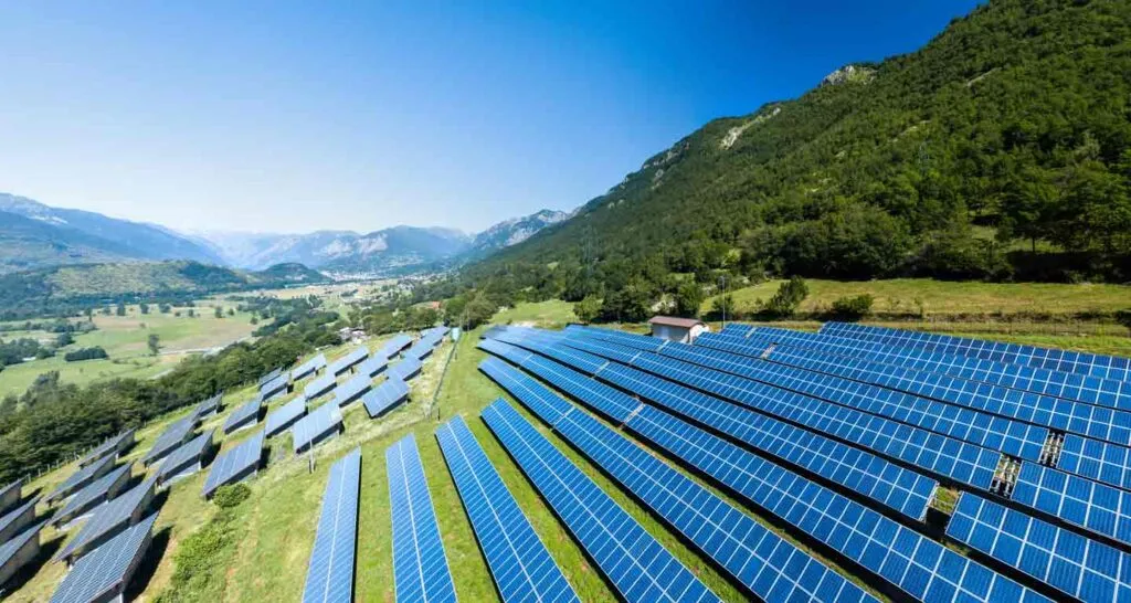 Cum să îți adaptezi sistemul solar la creșterea consumului de energie