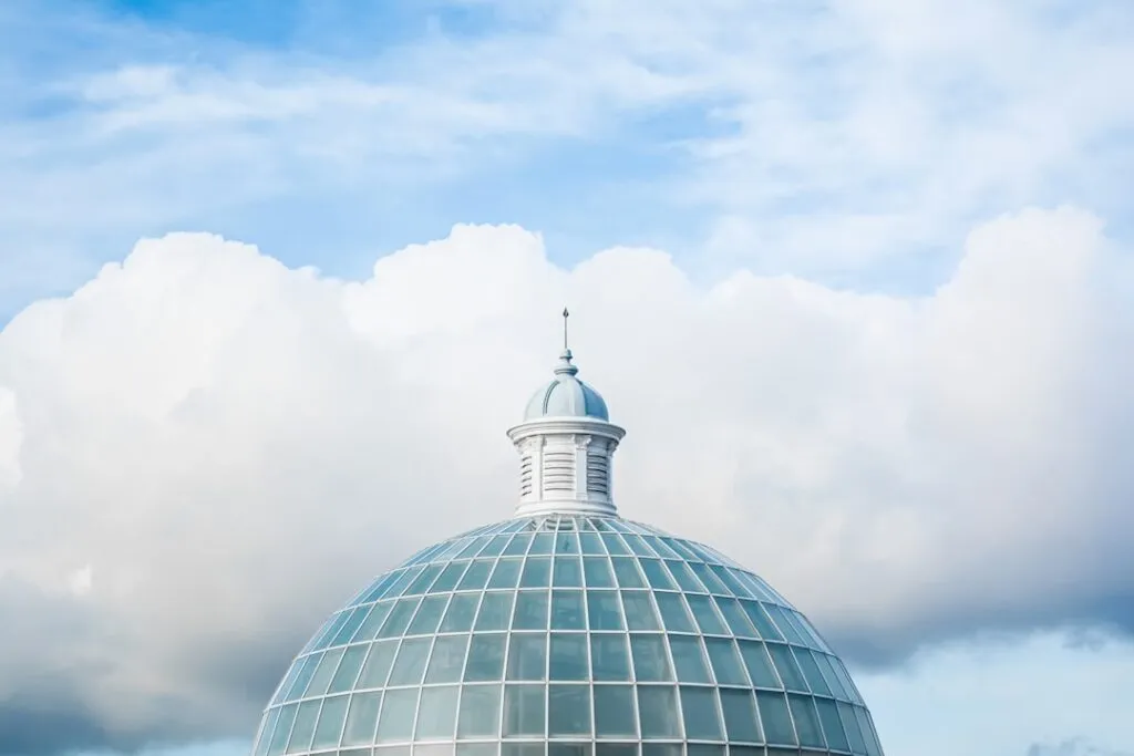 Cum să îți planifici o vacanță în jurul arhitecturii unice Photo Architectural landmarks