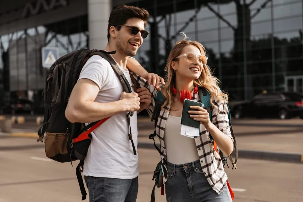 Ce trebuie să știi despre zborurile low-cost: avantaje și dezavantaje Ce trebuie să știi despre zborurile low-cost: avantaje și dezavantaje